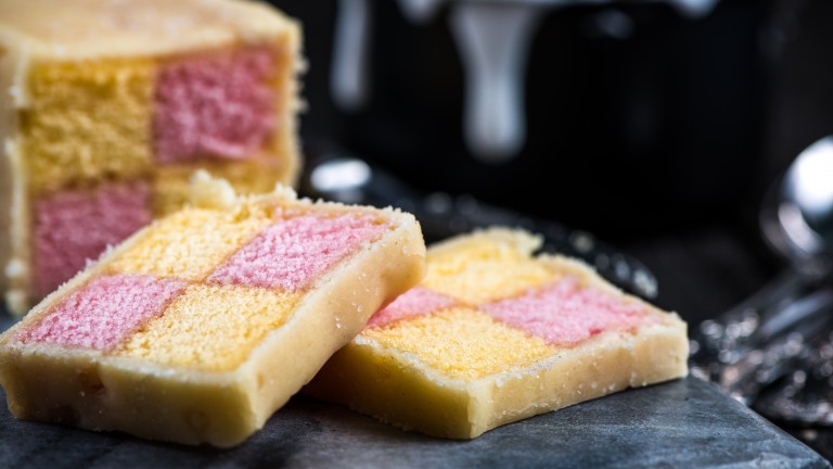 Класически кейк "Батенберг"