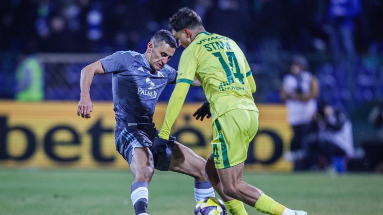 Мач за Суперкупата: "Лудогорец" - "Левски" 0:0, много сблъсъци и картони (на живо)