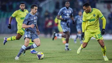 Мач за Суперкупата: "Лудогорец" - "Левски" 0:0, много сблъсъци и картони (на живо)