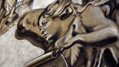 Ангел с лицето на Мелони разбуни Рим: Скандал около реставрация в древна базилика