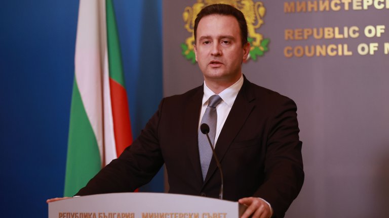 Министърът на енергетиката обяви извънредни проверки заради високи сметки за ток