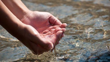 Над 300 000 българи в режим на водата. Търсят решение с бюджет от 242 000 евро