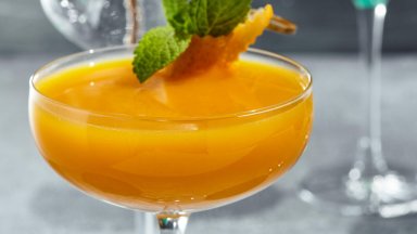 За 14 февруари: Коктейл с шампанско и манго