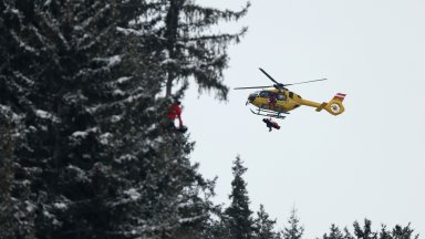 Хеликоптер откара норвежец в болница след олимпийската тренировка в спускането (снимки)
