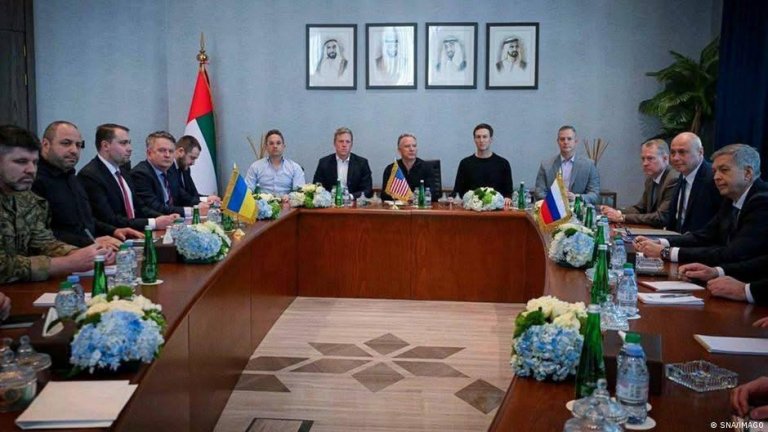 Първият ден от преговорите в Абу Даби приключи