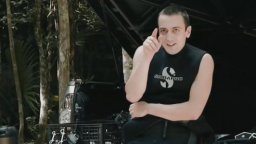 Фондация финансирала със стотици хиляди долари дейността на издирвания Ивайло Калушев