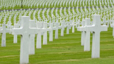 Ужасът все още преследва най-голямото американско гробище от Втората световна война