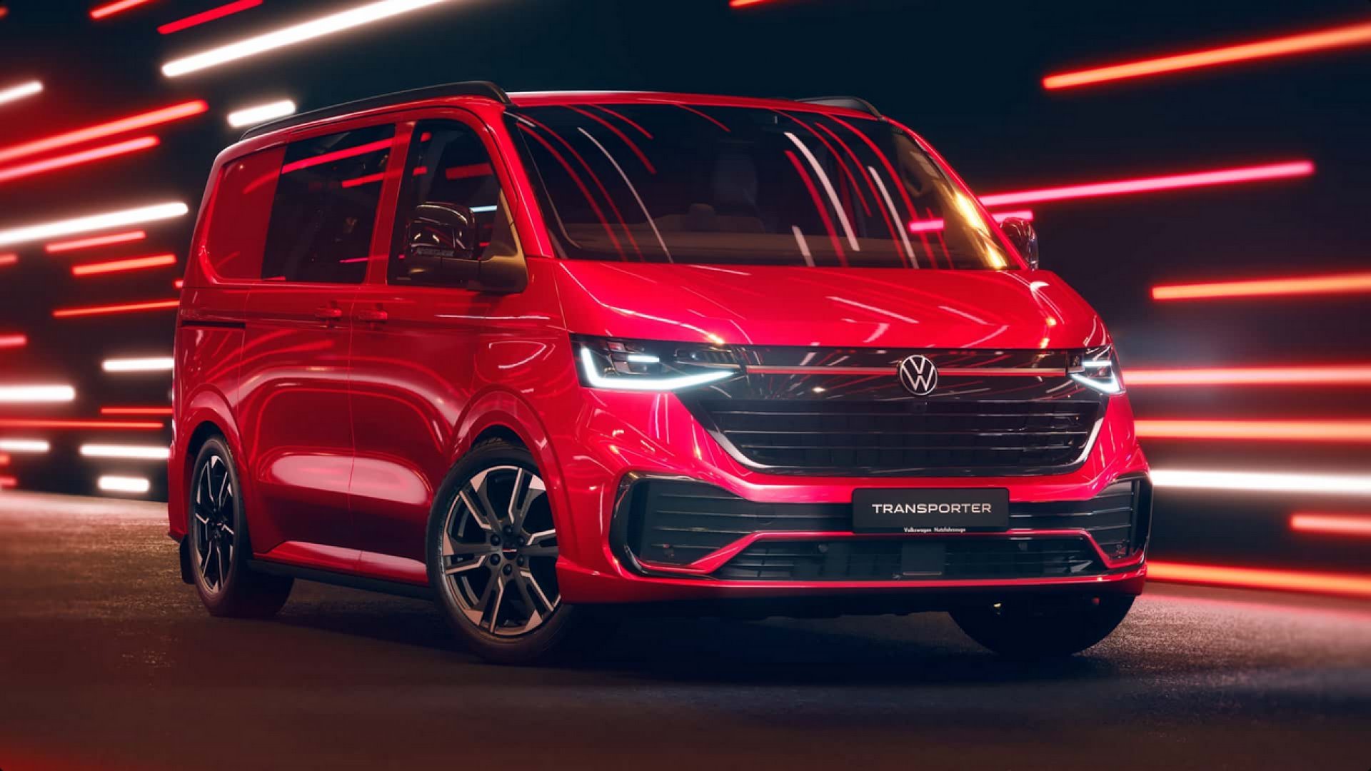 Volkswagen придава GTI характер на Transporter