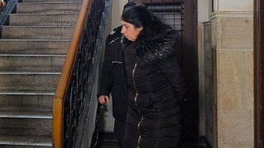 Мъчителката на животни от Свищов сама поиска да остане в ареста (снимки)