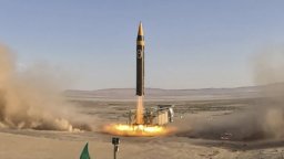 Иран с нов ракетен залп по Израел и призова за евакуация на Техеран