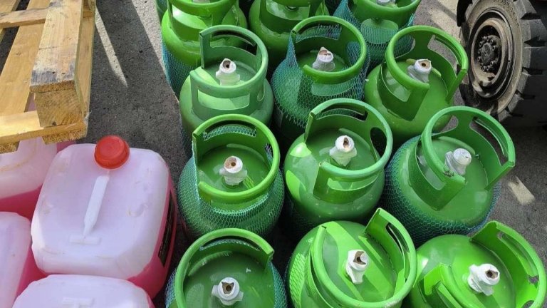 Заловиха близо 5 хил. кг опасни хладилни агенти в рамките на международна операция