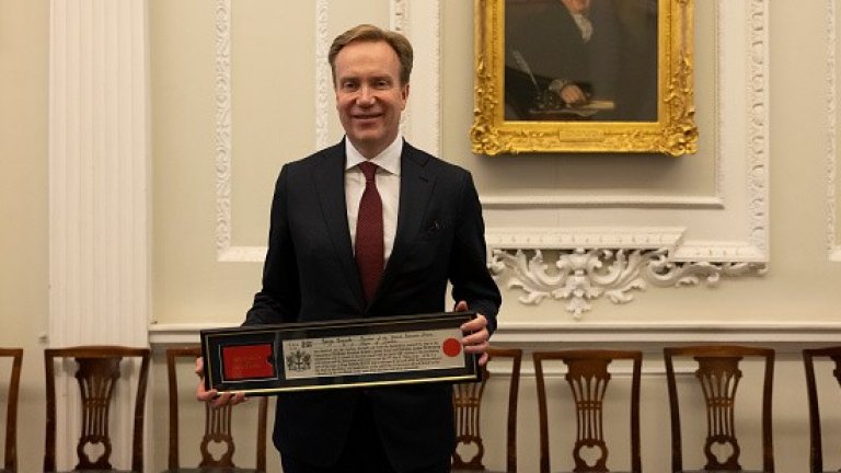 Форумът в Давос разследва изпълнителния си директор за връзки с Епстийн