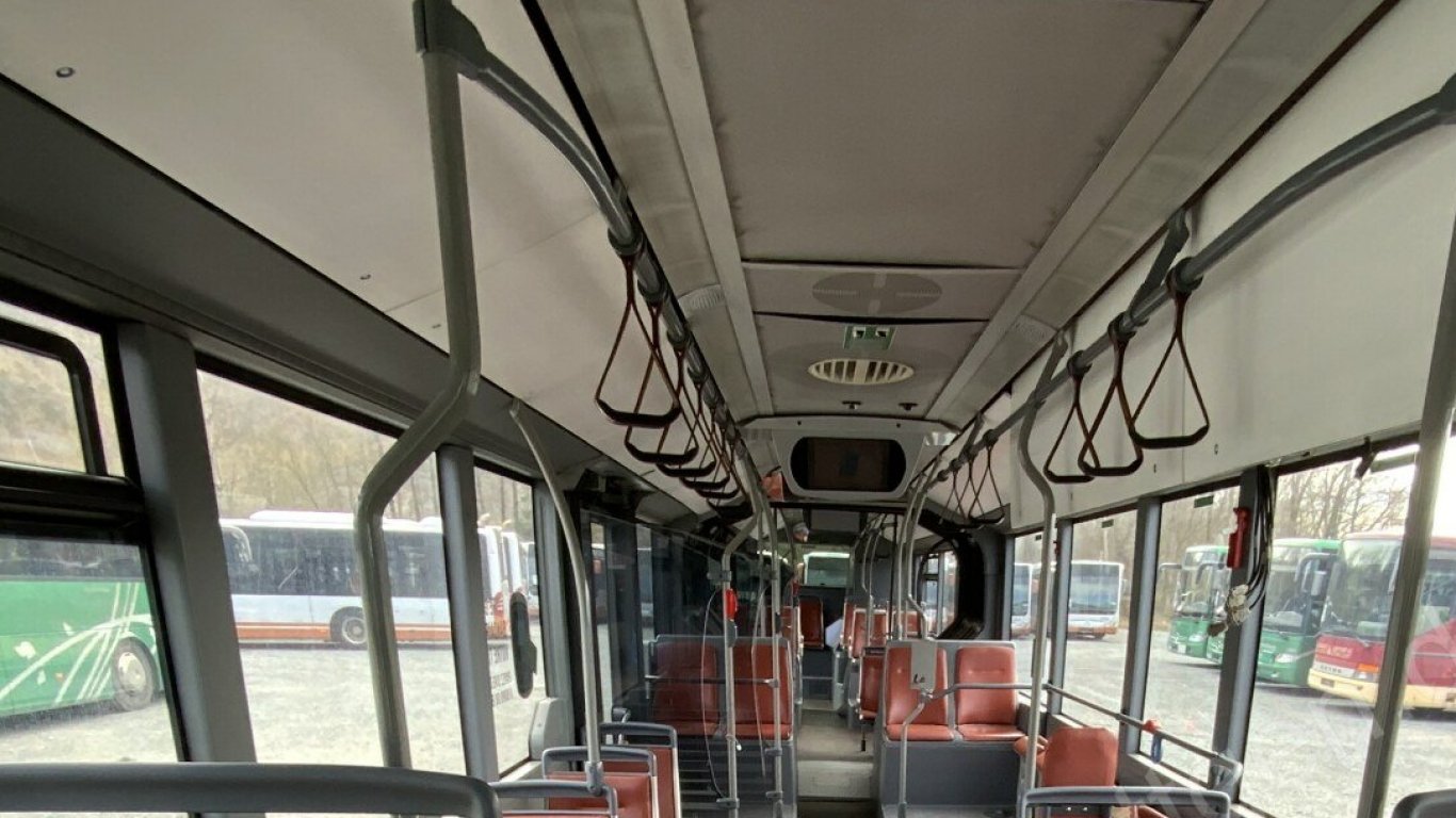 Искат да сменят шефа на автотранспорта в София, купил стари автобуси за 95 хил. евро на брой