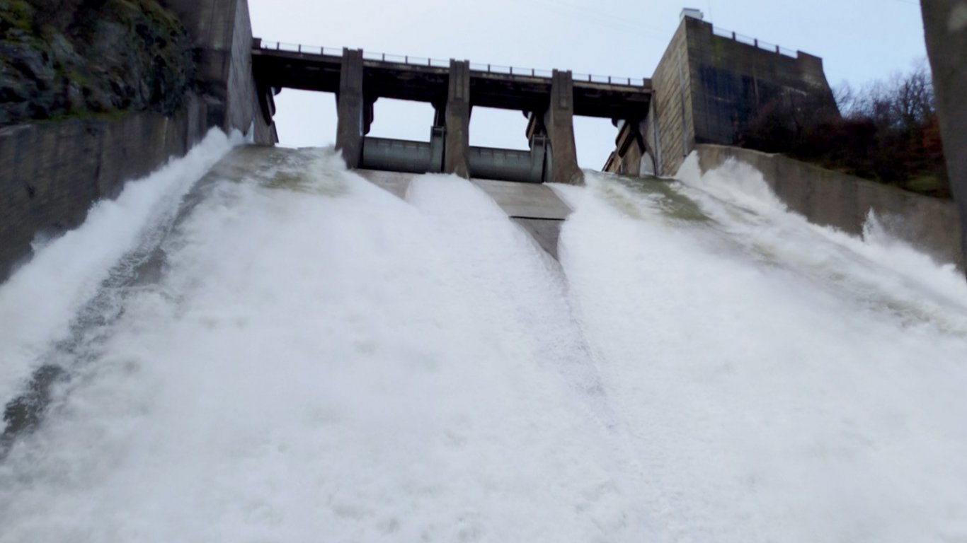 Рекорден приток на вода в язовирите в Кипър дава частично облекчава водната криза там