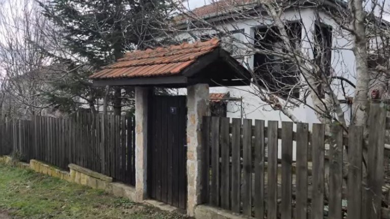 Претърсват къщата на Ивайло Калушев в село Българи