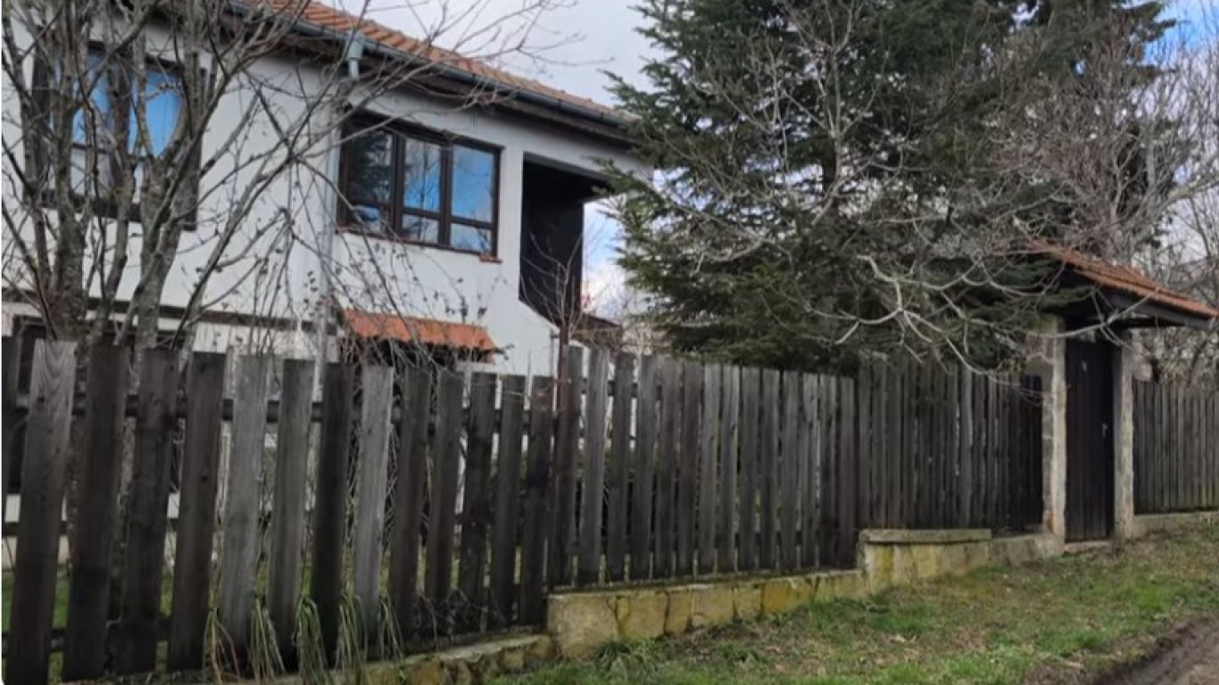 Ивайло Калушев е бил забелязан в бургаско село (видео/снимки)