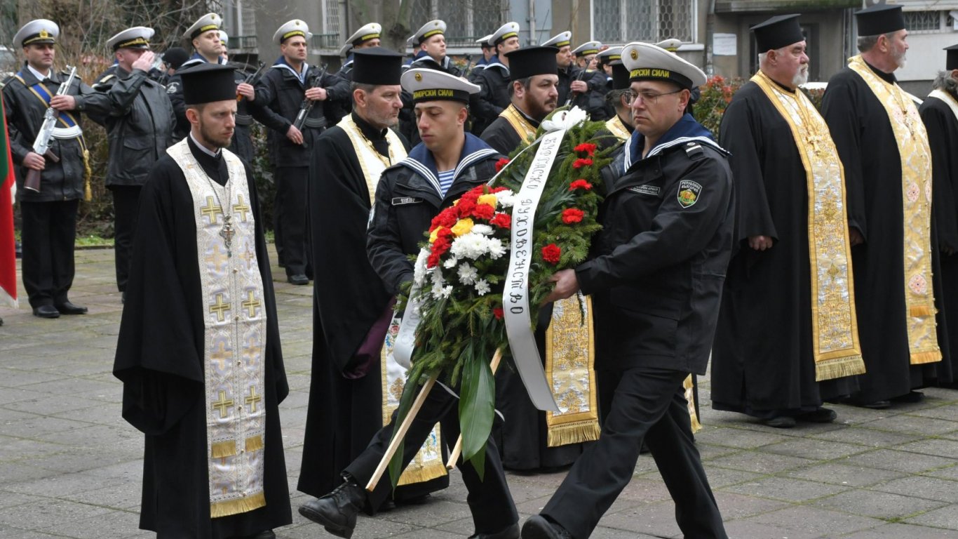 Бургас отбеляза 148 години от Освобождението си от османско иго (снимки/видео)