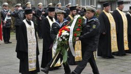 Бургас отбеляза 148 години от Освобождението си от османско иго (снимки/видео)