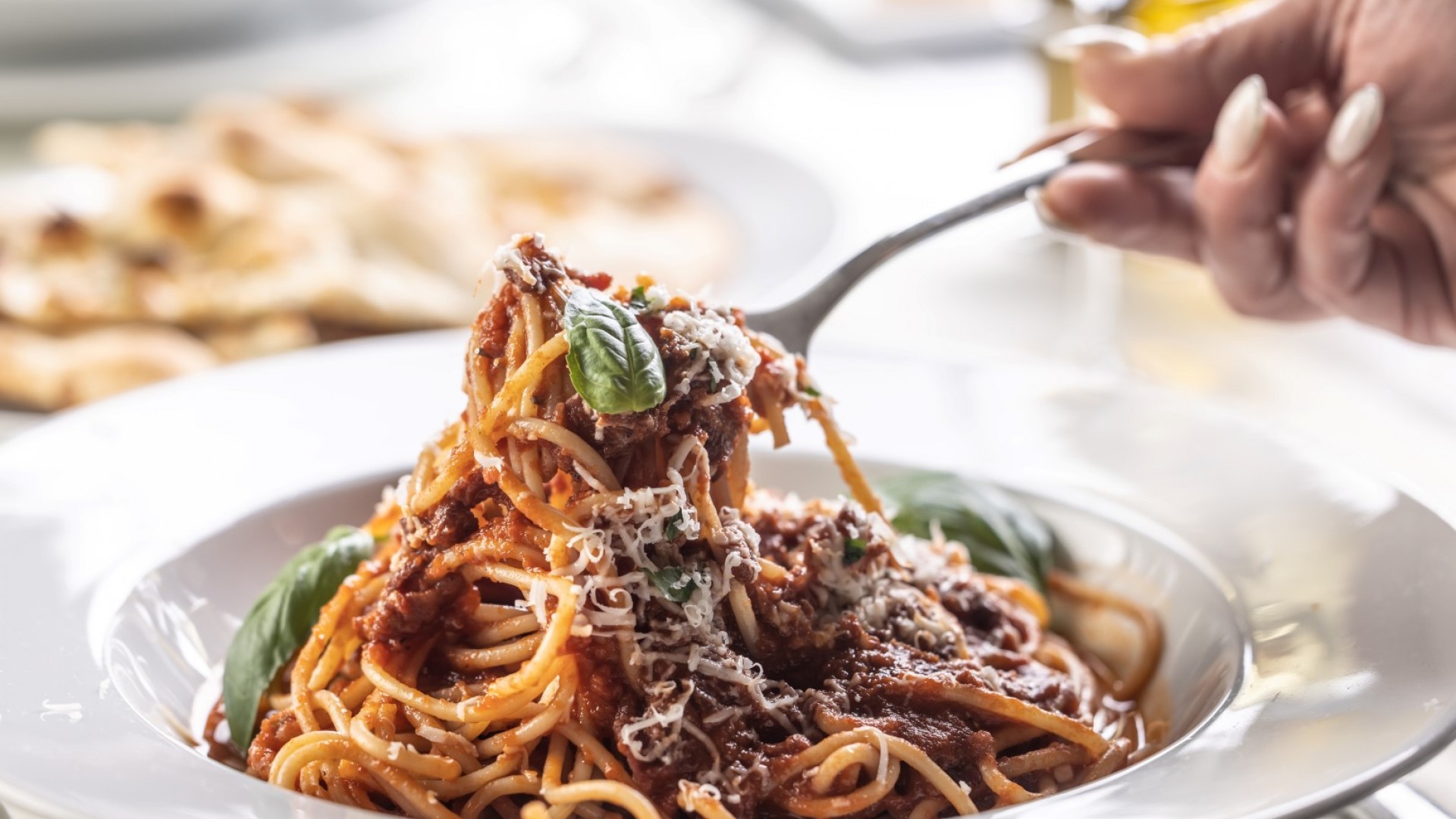 Какво няма да видите италианците да правят с пастата на вечеря