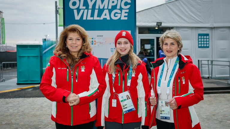 Президентът Йотова посети олимпийското село и българската делегация