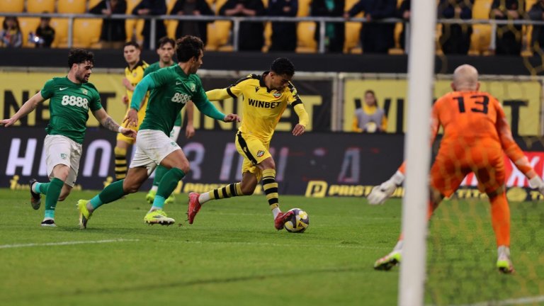 Чудесни вратари оставиха без победител битката за Тракия