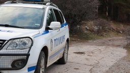 Мъж заля с бензин жена си и я подпали пред очите на децата им във Варненско
