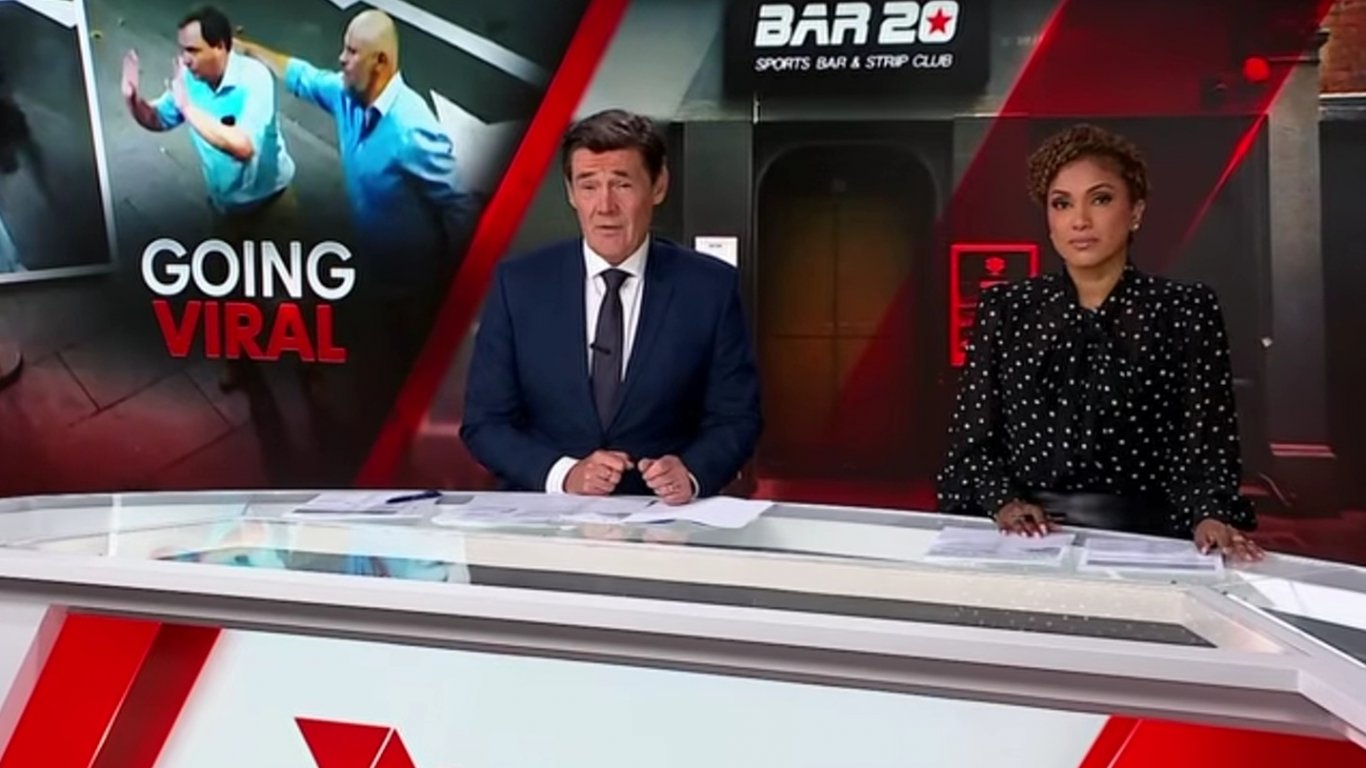 Летящият стол на Мелбърн – как една вечер в бар стана глобално вайръл събитие