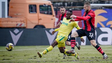 Куп декларации и огромно недоволство: Скандали заляха футбола ни още след първия кръг