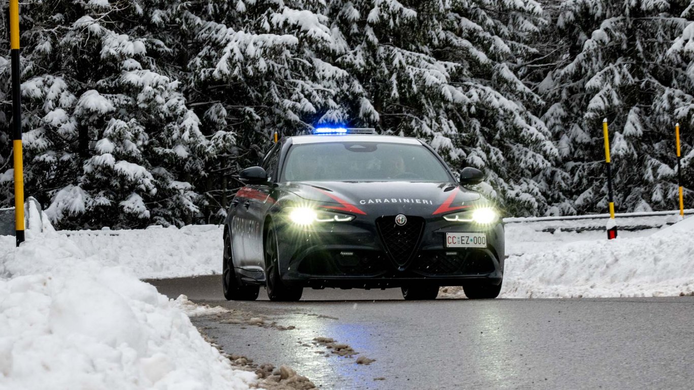Alfa Romeo представи всички модели за карабинерите