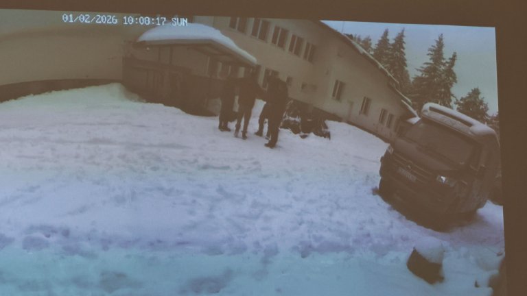 МВР: Откритите в хижа "Петрохан" множество гилзи и куршуми не са изстреляни от оръжие