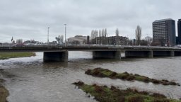 Подмениха повредените мантинели по мостовете на Пловдив