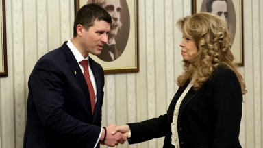 Йотова към "Величие": Нямаше да сте в парламента, ако не бяха медиите