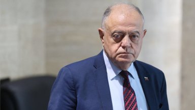 Атанасов: Новият шеф на ДАНС е с отнет достъп до класифицирана информация