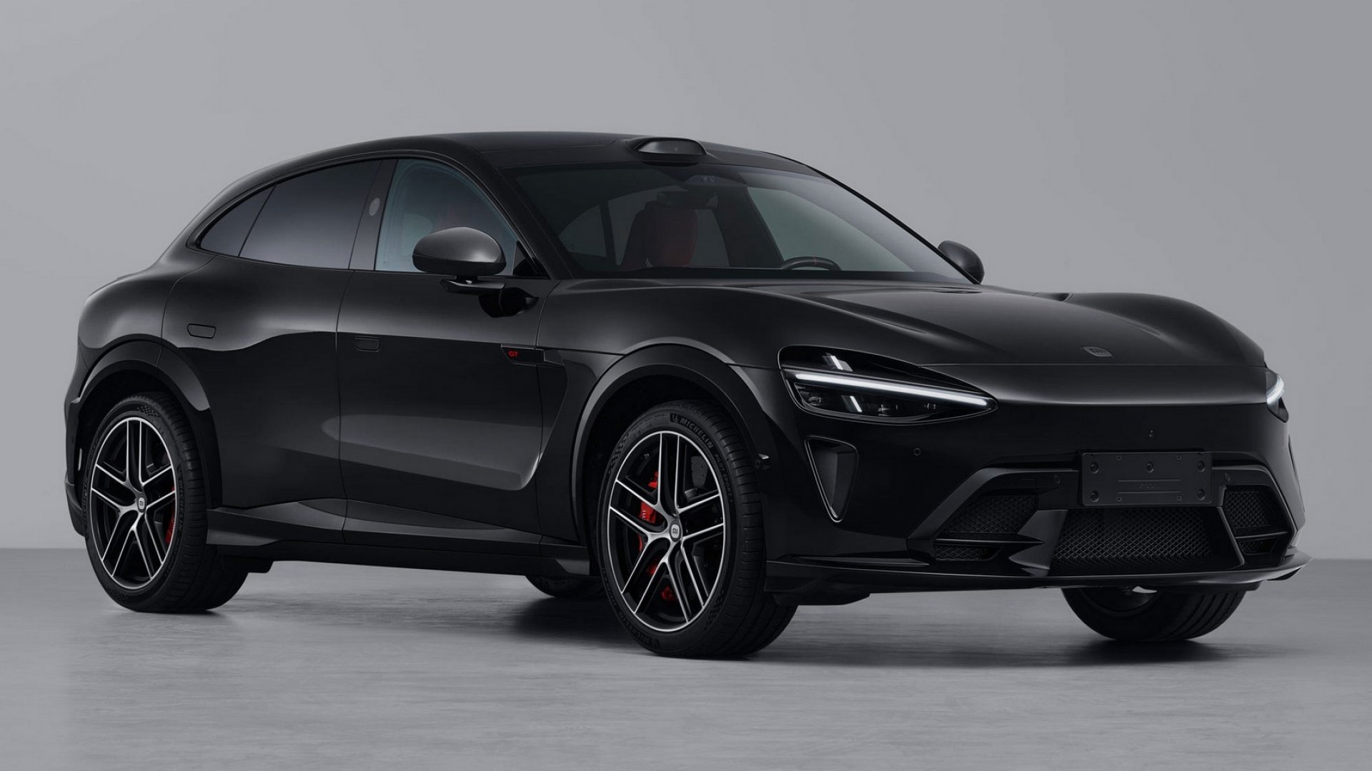 Xiaomi подготвя YU7 GT - най-мощната версия на електрическия си кросоувър