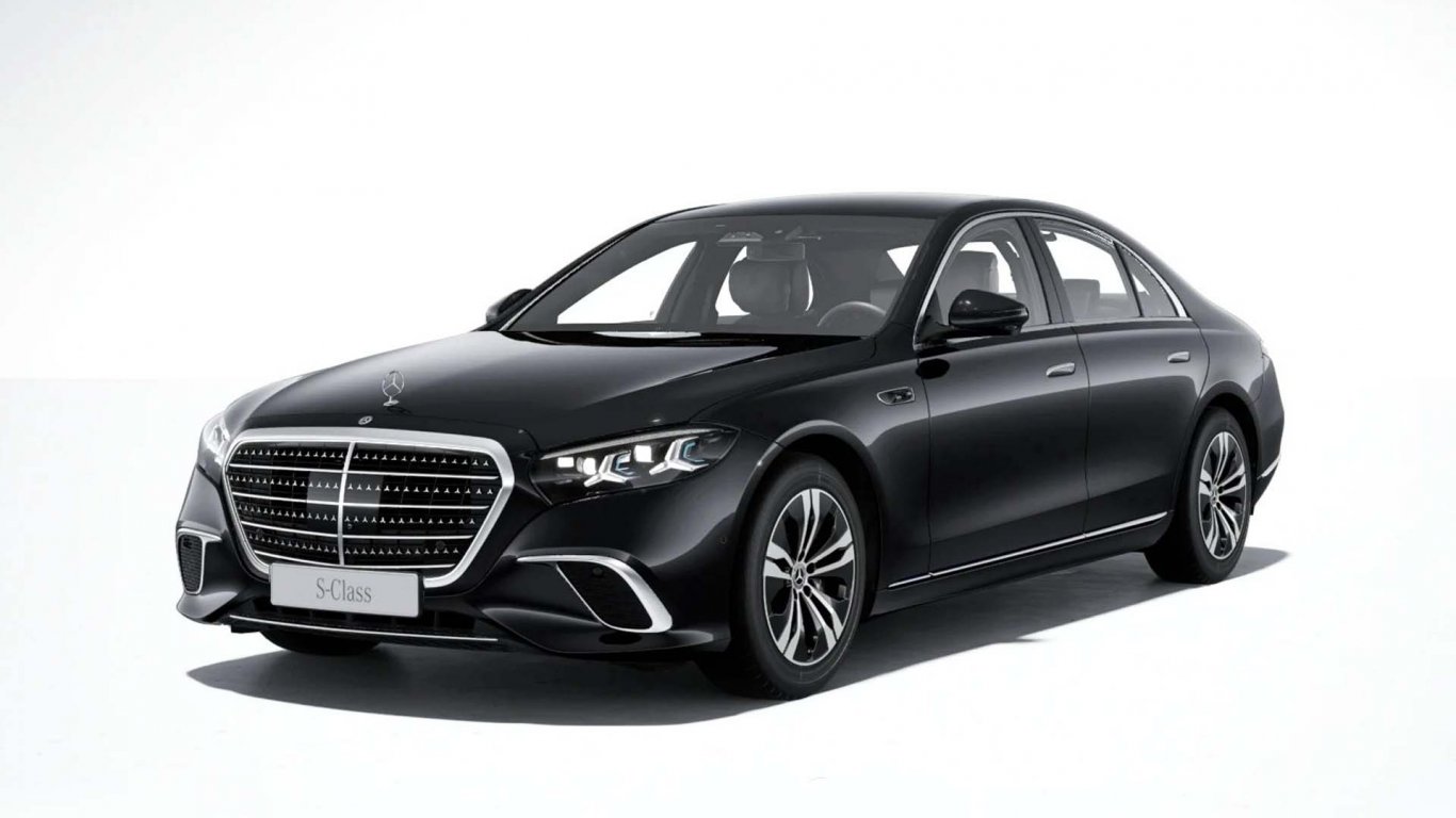 Базовата версия на Mercedes-Benz S-Class струва 121 356 евро в Германия