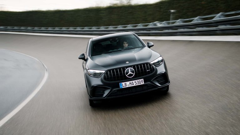 Mercedes-AMG пуска новия GLC 53 4Matic+ като SUV и Coupe