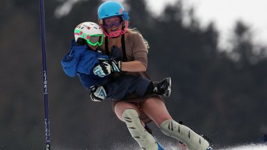 За първи път в историята: Майка и син ще карат на Олимпиадата