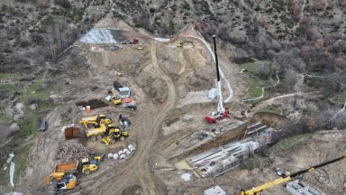 Три големи моста, два тунела и четири подлеза ще има на обходния път на Кресна (снимки)