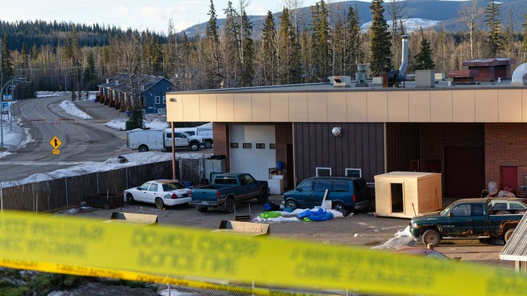 18-годишната нападателка от Канада първо убила майка си и сина си в дома им