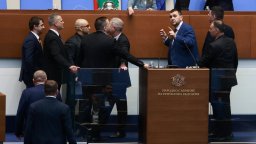 Сблъсък в НС: ИТН атакува "притеснени и отвратени" ПП-ДБ, че подкрепяли педофилите