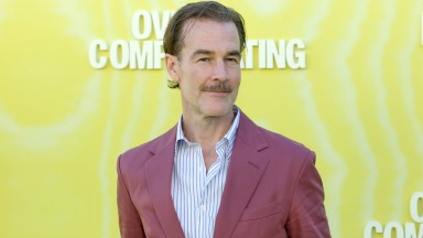 Актьорът Джеймс Ван Дер Бийк почина след борба с рак на дебелото черво