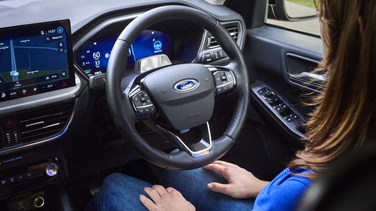 Ford Kuga вече може да се шофира без ръце по магистрала