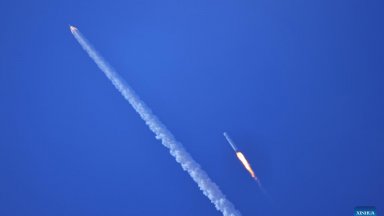 Китай тества успешно космическия си кораб за Луната (снимки)