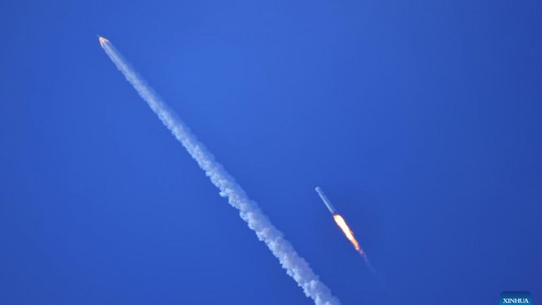 Китай тества успешно космическия си кораб за Луната (снимки)