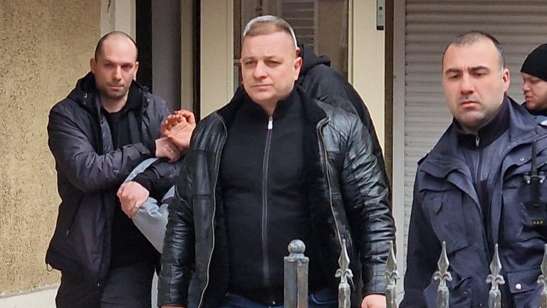 Постоянен арест за мъжа, който намушка децата си и майка си в столичния квартал "Подуяне"