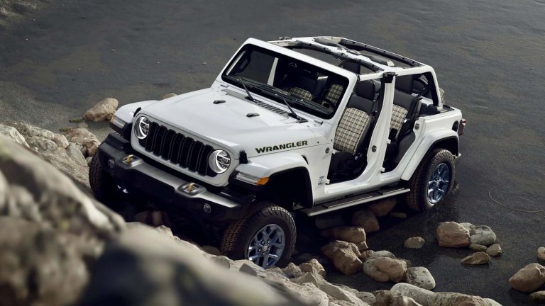Jeep отбелязва 85 години с юбилейни издания на Wrangler и Gladiator
