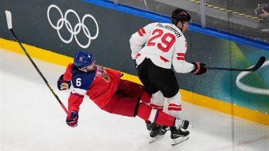 Хокеен рецитал: Канадските звезди от НХЛ се оказаха прекалено силни за Чехия