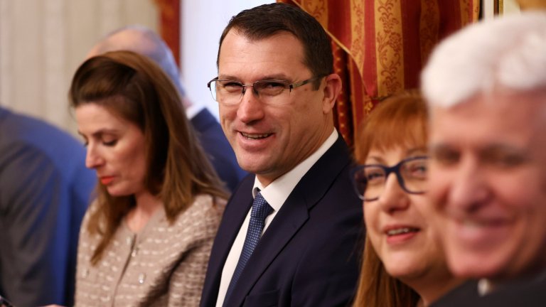 Николай Копринков вече не работи при президента