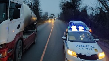 Румънски тир блъсна и уби на място пешеходка в село по пътя Русе - Велико Търново