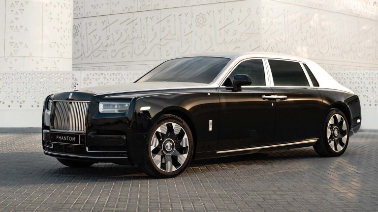 Rolls-Royce Phantom Arabesque дебютира с първия лазерно гравиран преден капак